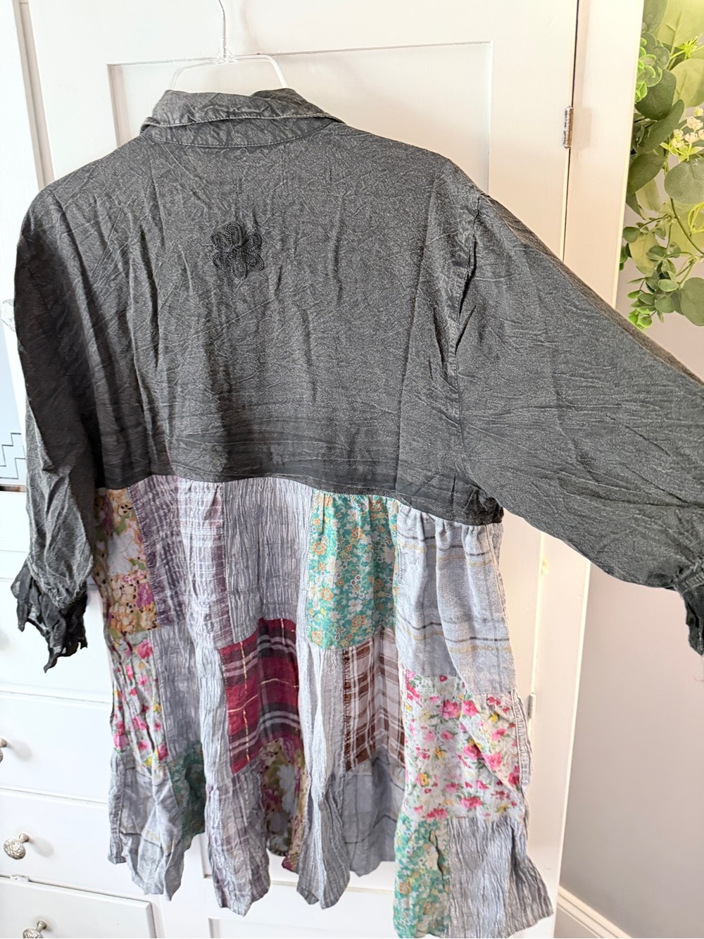 Yong Trends Women's Black Patchwork Tunic Top - Picture 3 of 10